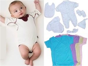 memilih baju bayi