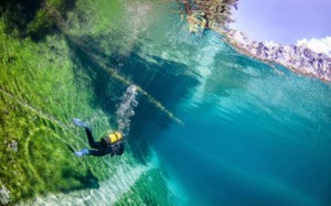 Grüner See, Pemandangan Ciamik di Bawah Danau