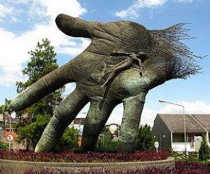 giant-hand-at-nuart-sculpture-park-bandung